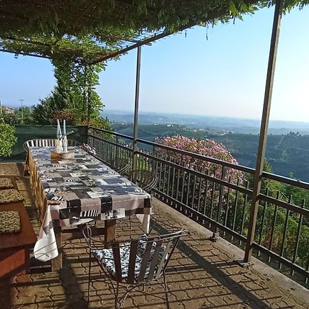 Casa Vacanza Il Colle Del Vento Calosso Esterno foto