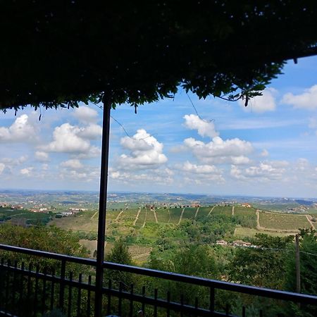 Casa Vacanza Il Colle Del Vento Calosso Esterno foto
