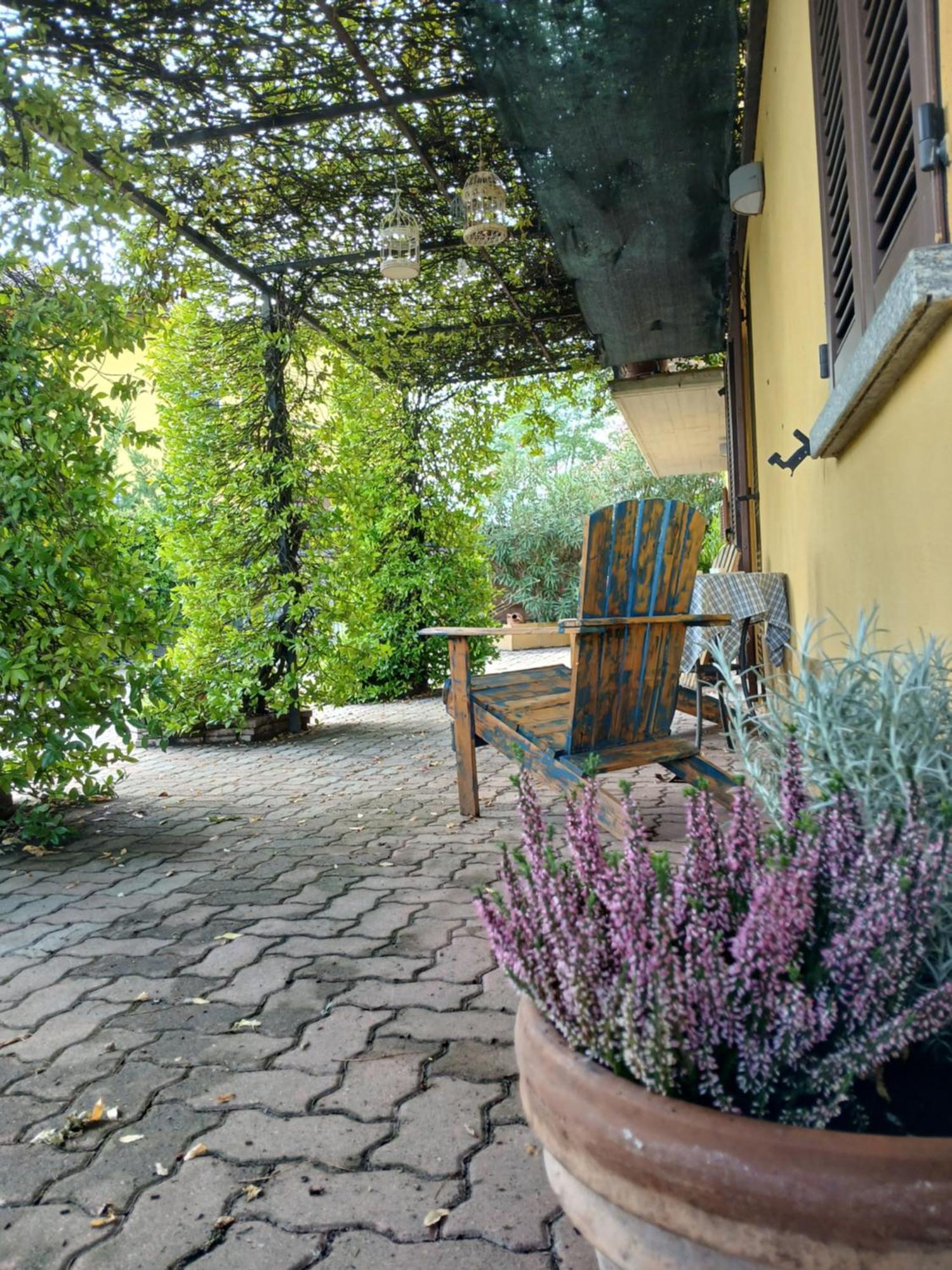 Casa Vacanza Il Colle Del Vento Calosso Esterno foto