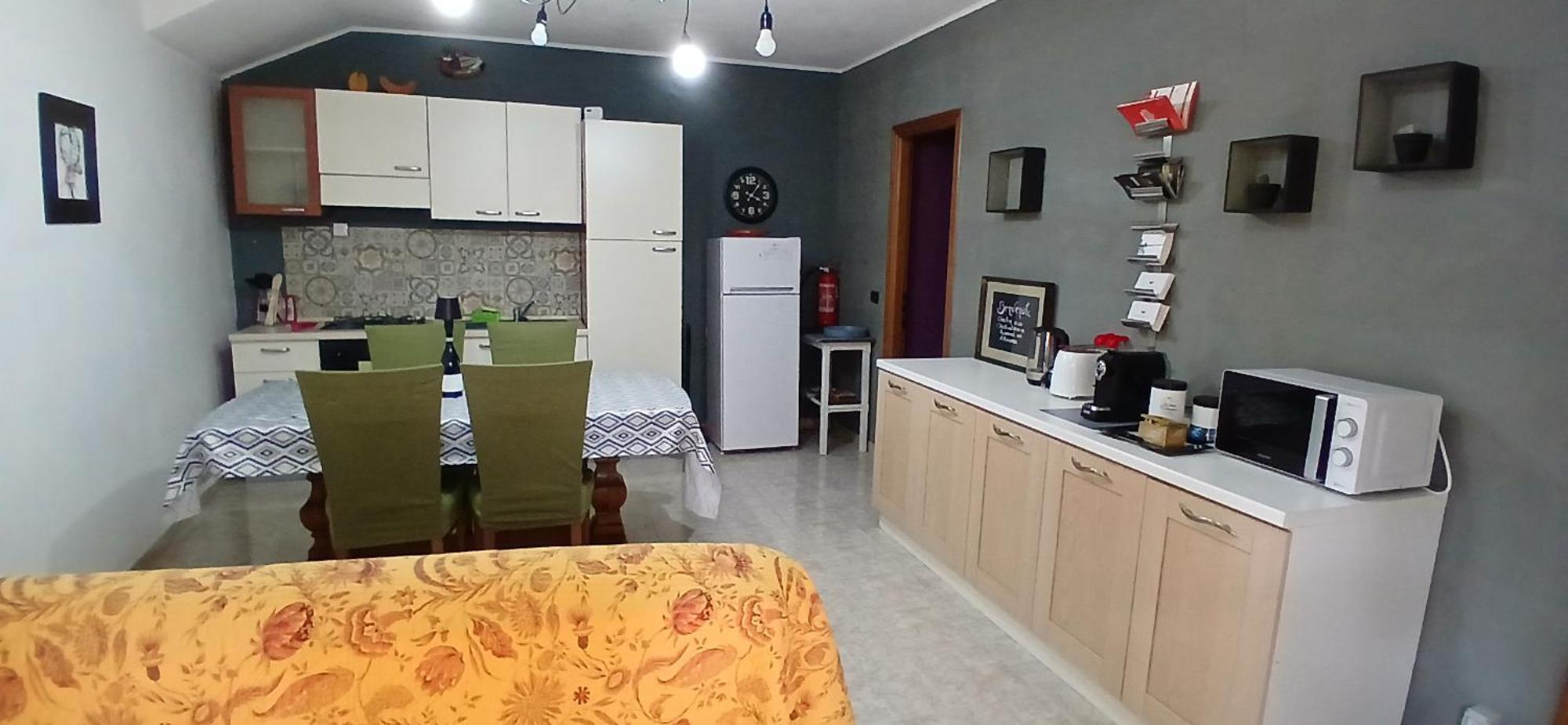 Casa Vacanza Il Colle Del Vento Calosso Esterno foto